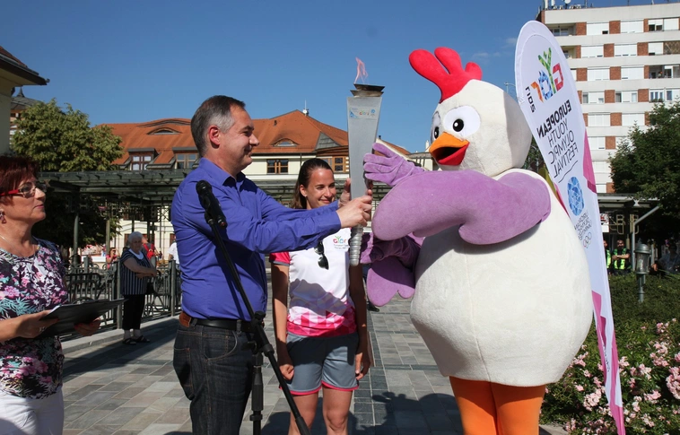 Fogadta Miskolc az EYOF lángját