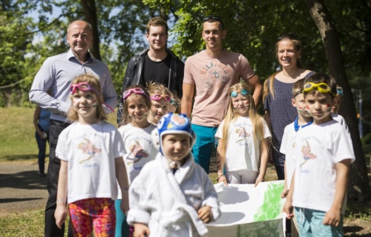 Nem kispályások - vízimajális a vizes vb jegyében (Videó)