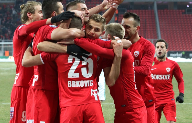Nagy győzelmet aratott a listavezető Fradi fölött a DVTK!