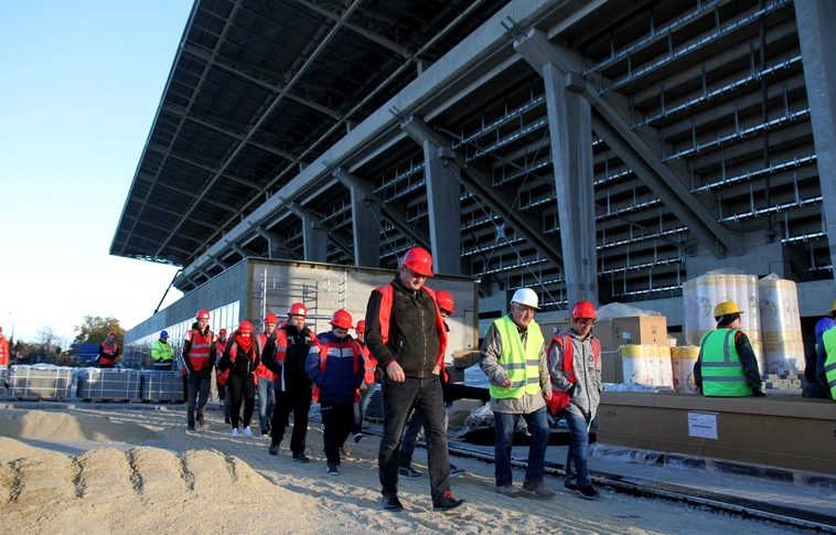 Nyírták már a füvet – újabb stadionbejárás a drogprevenciós programban
