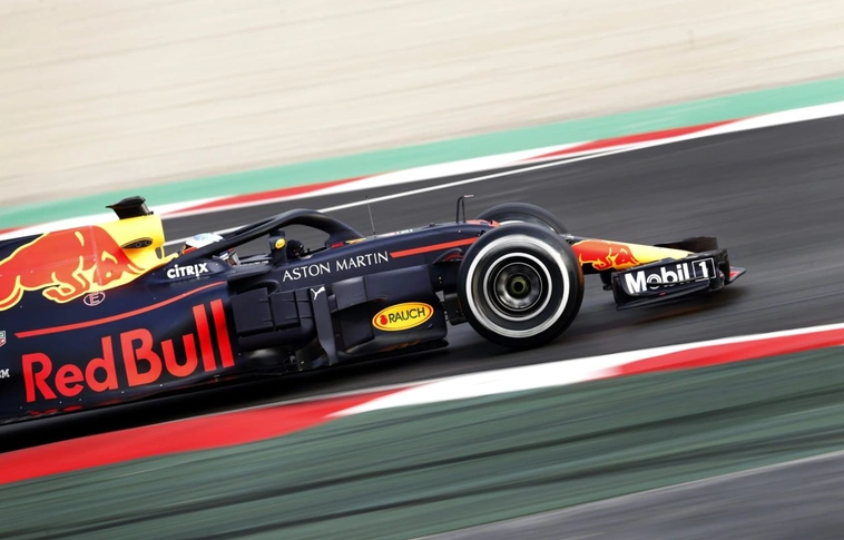 Ricciardo győzött, Hamilton csak ötödik, Vettel nyolcadik