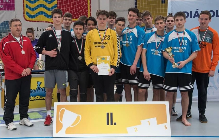 Másodikok lettek a hermanosok az országos kézilabda döntőn