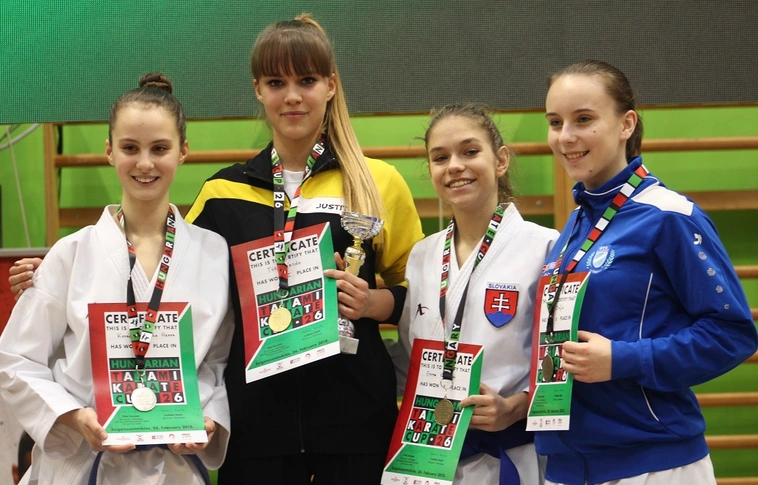 Dobogós miskolci helyezések a karate kupáról