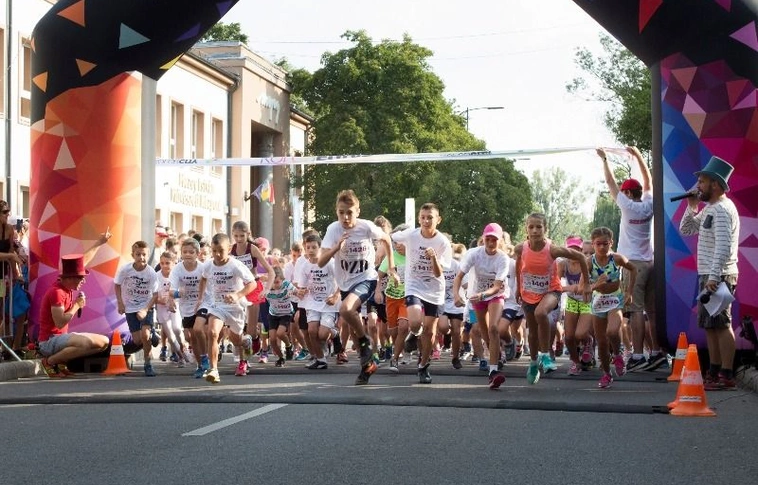 Nyolcszáznegyvennyolc futó Kazincbarcikán