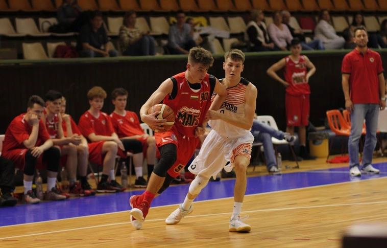 Szanyi Róbert is a MEAFC-ban