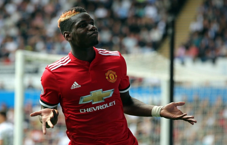 Kell ő még oda? Világbajnokkal pótolná a Barca Iniestát