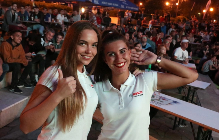 Ma kiderül, ki nyeri a foci VB-t! Szurkoljunk együtt a Szinva Foci Teraszon! (Képgalériákkal!)