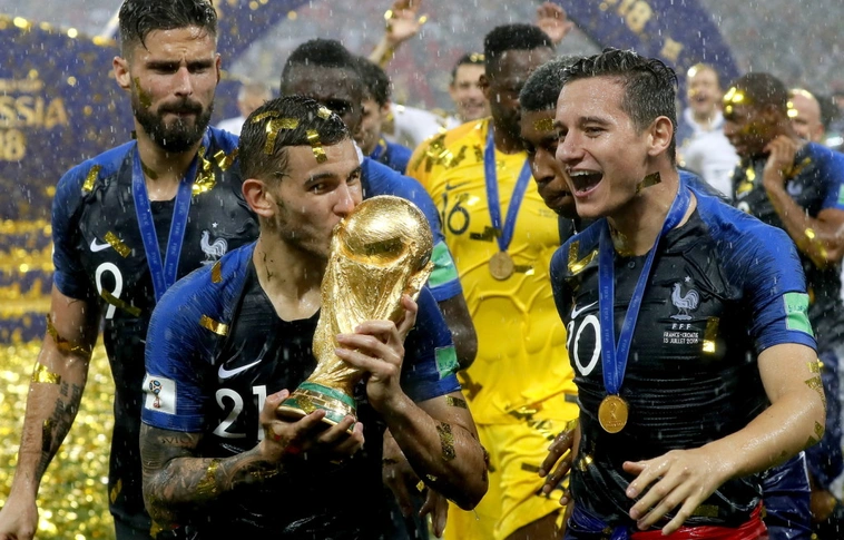 Franciaország nyerte a világbajnoki döntőt - nézd meg azt is, hogy szurkoltak a miskolciak a Szinva Foci Teraszon! (Képgalériákkal)