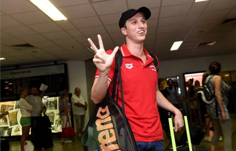 Hazaérkeztek az úszó Európa-bajnokság magyar hősei