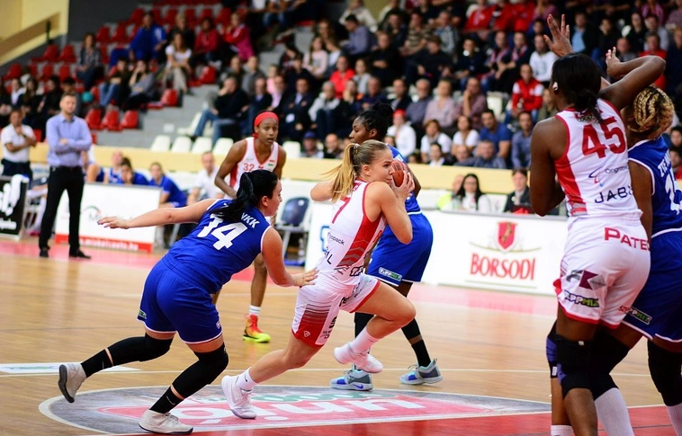 Fölényes győzelemmel rajtolt az Aluinvent DVTK