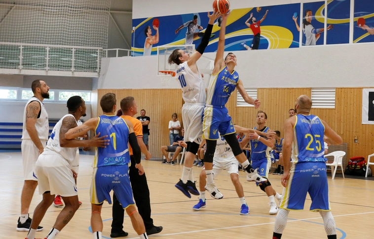 Szerdán jön az első hazai, a Pécs ellen