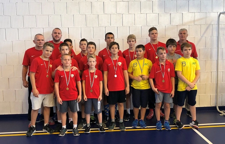 Kabán halmozták a birkózó-érmeket