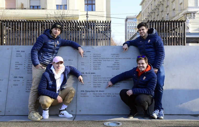 Phjongcshang aranyérmesei felkerültek az olimpiai bajnokok emléktáblájára