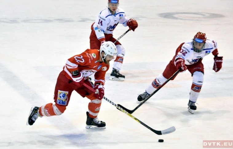 Újabb magabiztos Jegesmedvék győzelem