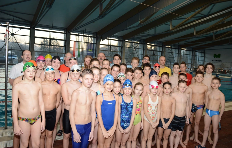 Először az országos top 20-ban az MVSI úszói