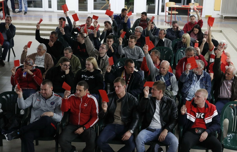Kriza Ákos: legyenek tulajdonosok a szurkolók!