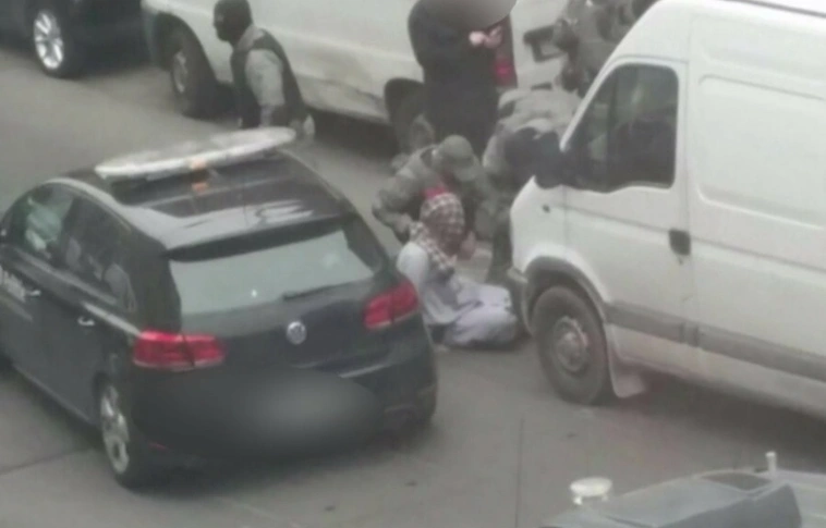 Újabb videón Salah Abdeslam elfogása