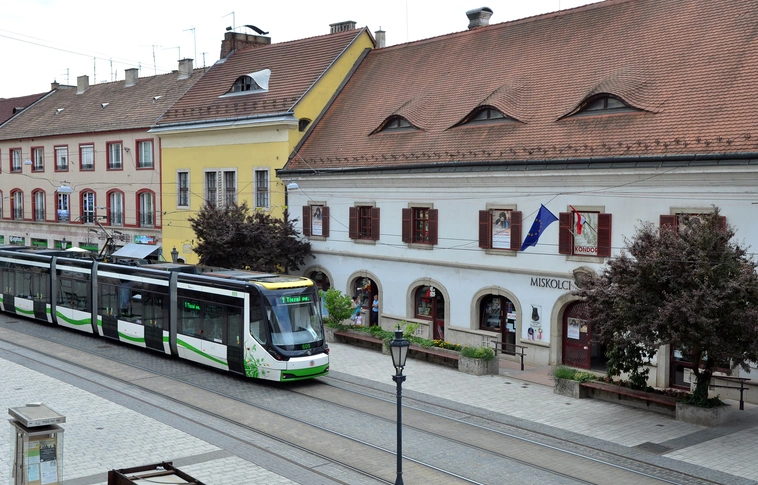 Így még biztos nem látta Miskolc épületeit!