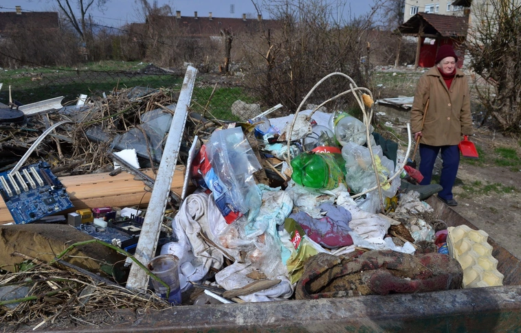 Ki a kemény? Aki csinálja, vagy aki csak beszél róla?