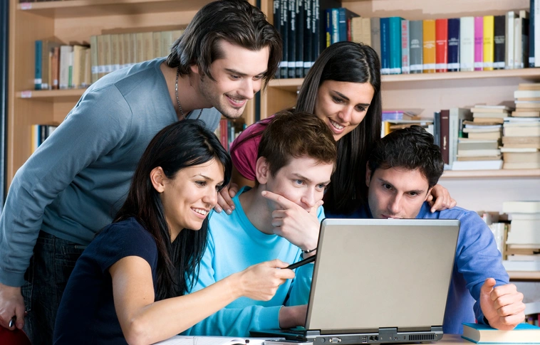 Egyetemi felvételik - hamarosan lezárul a jelentkezési határidő!