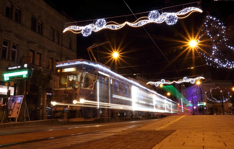 Elbúcsúzott a miskolciaktól Európa legszebb adventi villamosa