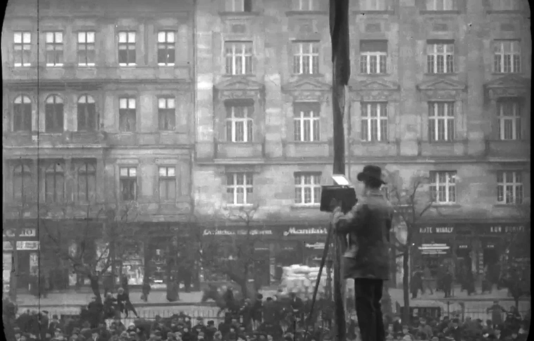 Sosem látott képsorokat tettek közzé Ady Endre temetéséről 