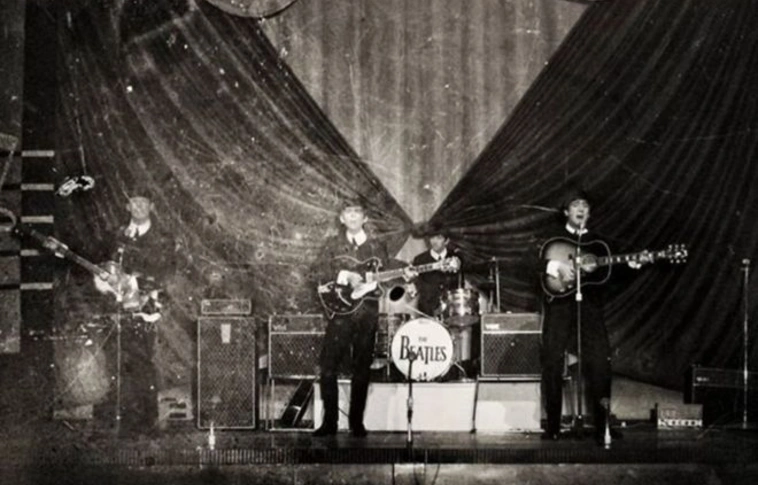 Több mint 50 év után hívtak elő egy fiókban rejtőző Beatles-negatívot