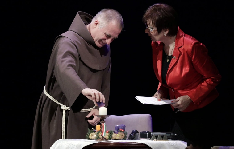 Jónak lenni jó – Jótékonysági est Böjte Csaba atyával a MüHában (Képgaléria)