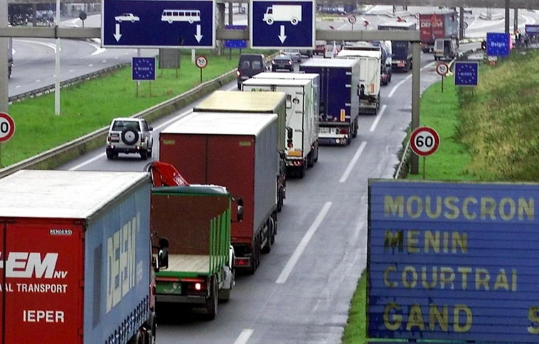Kamionsofőrök tiltakoztak a pihenőidőre vonatkozó uniós jogszabálytervezet ellen Belgiumban