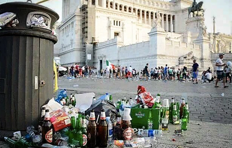 Szemét lepi el Róma utcáit