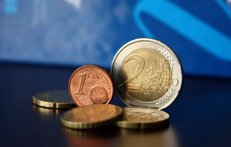 A csehek nem kérnek az euróból