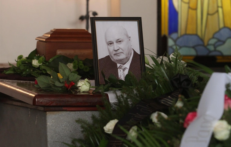 Eltemették Dobrossy Istvánt