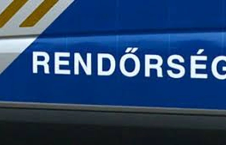 Más adataival igényelt útlevelet magának