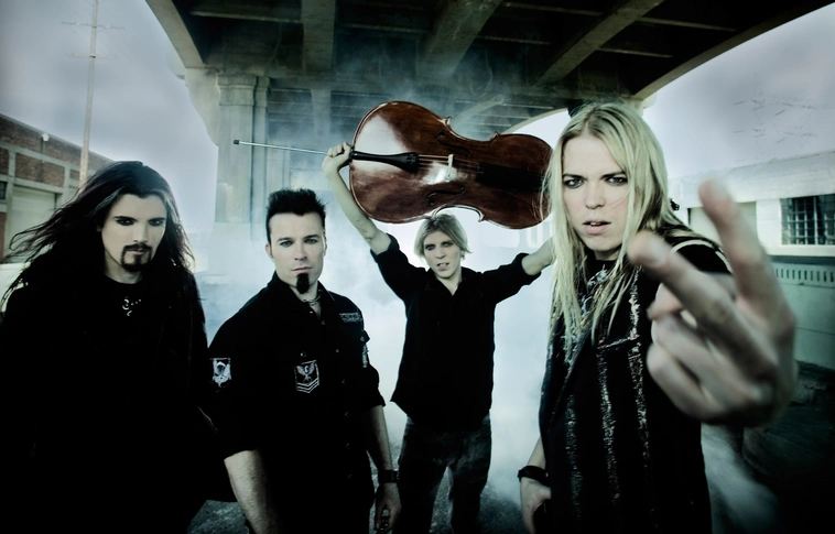 Ezt add össze, ha Metallicás vagy: csellón nyomja az Apocalyptica a Battery-t!