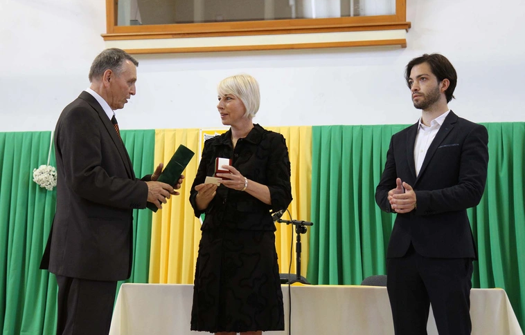 Felsőzsolca díszpolgárává választották Csöbör Katalint