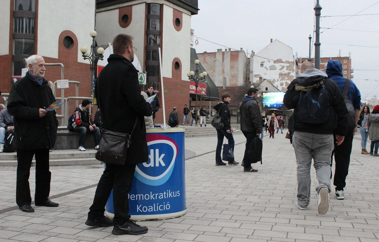 Aláírást gyűjtött a DK Miskolcon