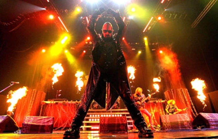 Így nyomja Valhalla termeiben a Judas Priest - koncertvideó!
