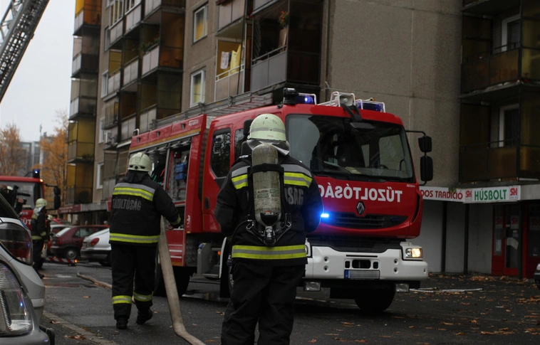 Lakástűz Miskolcon, a Klapka utcában 