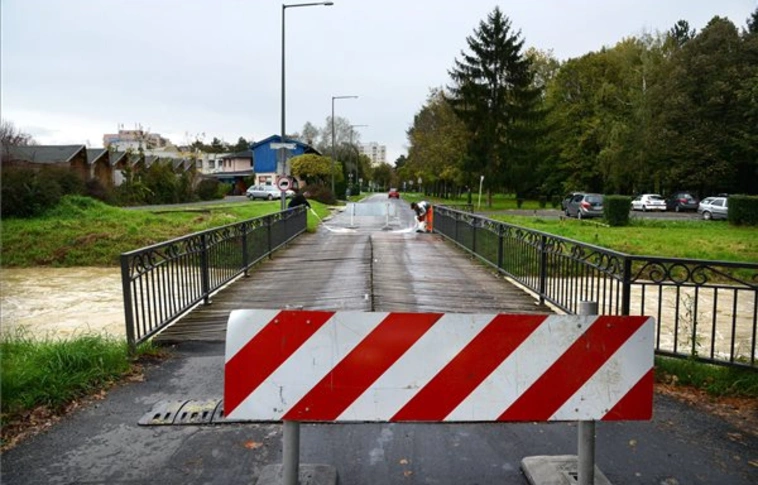 Útlezárások, forgalomkorlátozások a megyében a belvízhelyzet miatt