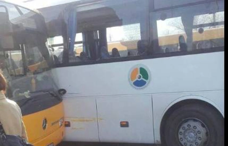 Buszok ütköztek a Búza téren