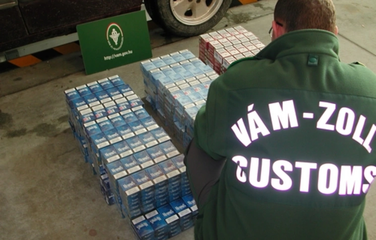 Ezrével árulták a csempészett cigit - a hűvösön elfüstölni is lesz idejük
