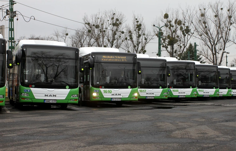 Költségmegtakarítás, kevesebb károsanyag: jól vizsgáztak a CNG-buszok