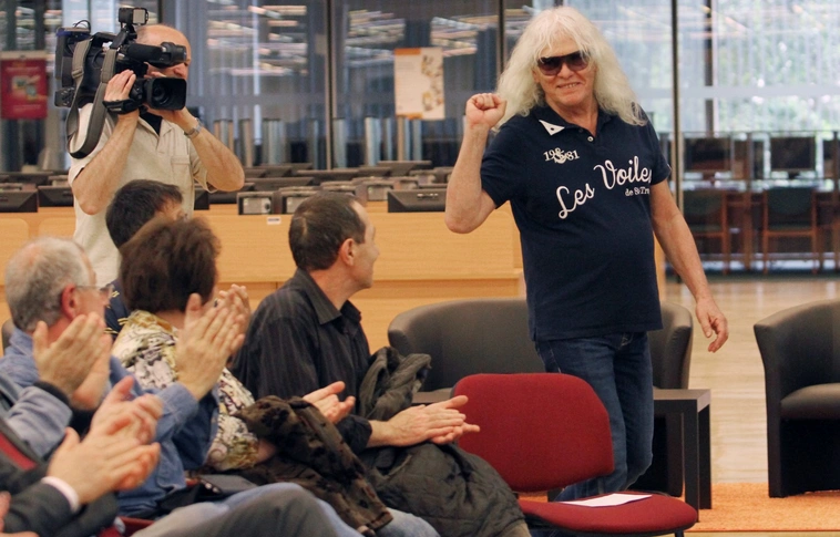 Életfogytig Rock and Roll! - zenés miskolci beszélgetés Kóbor Jánossal (Videó)