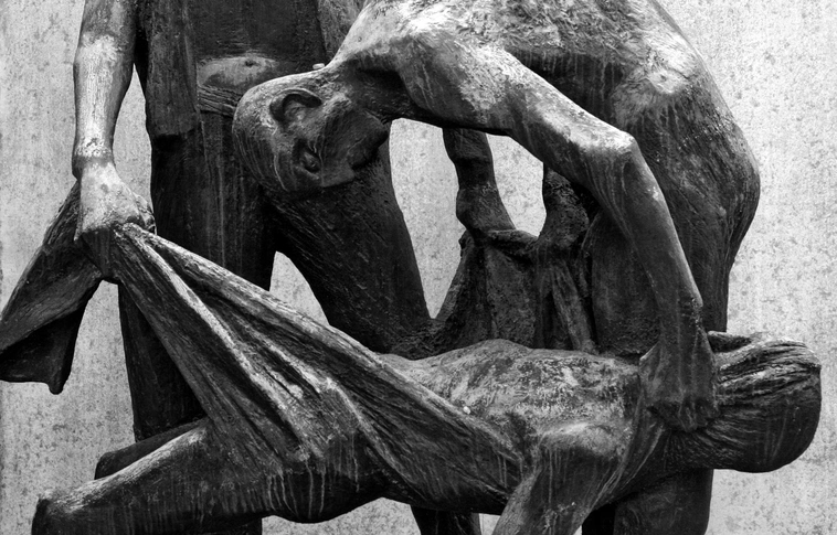 Mementó – előadás a politikai foglyok és kényszermunkások emlékére