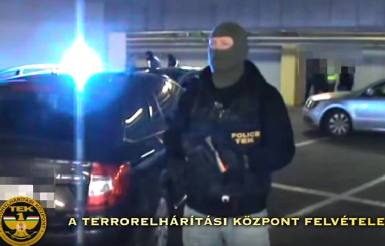 Hatvanmilliót zsarolt ki - a TEK-esek lerendezték (Videó)