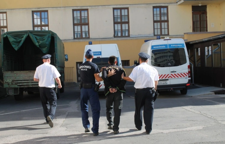 Vérfürdőt akart csinálni - elfogták a tiszalöki késelőt (Fotók, videó)