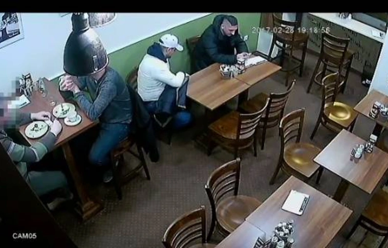 Így zsebelik ki a balekokat a kocsmában - ne váljunk áldozattá! (Videó)