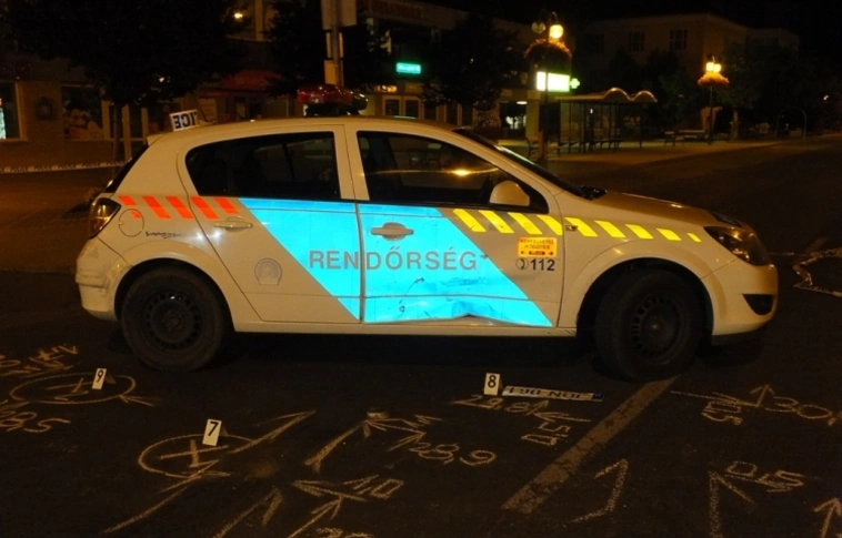 Két rendőrautót is összetört az arlói ámokfutó (Rendőrségi felvétellel)