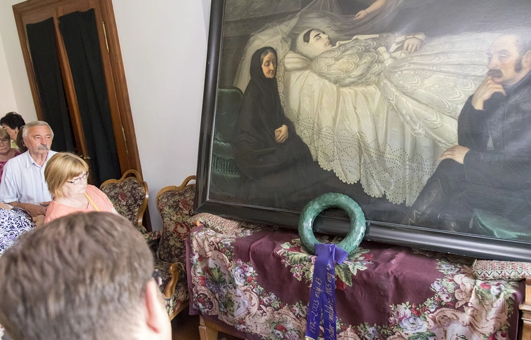 Belvárosi sétán a Bató-legendák nyomában