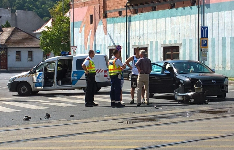 Figyelmetlenségből csattantak a Dayka kereszteződésében